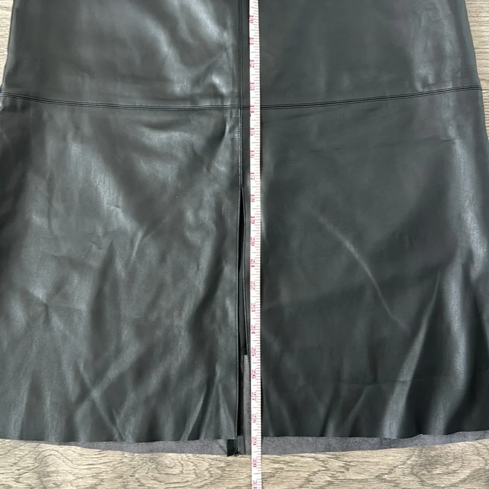 🌼WHO WHAT WEAR🌼 Black Vegan Leather Midi Skirt, Size 6